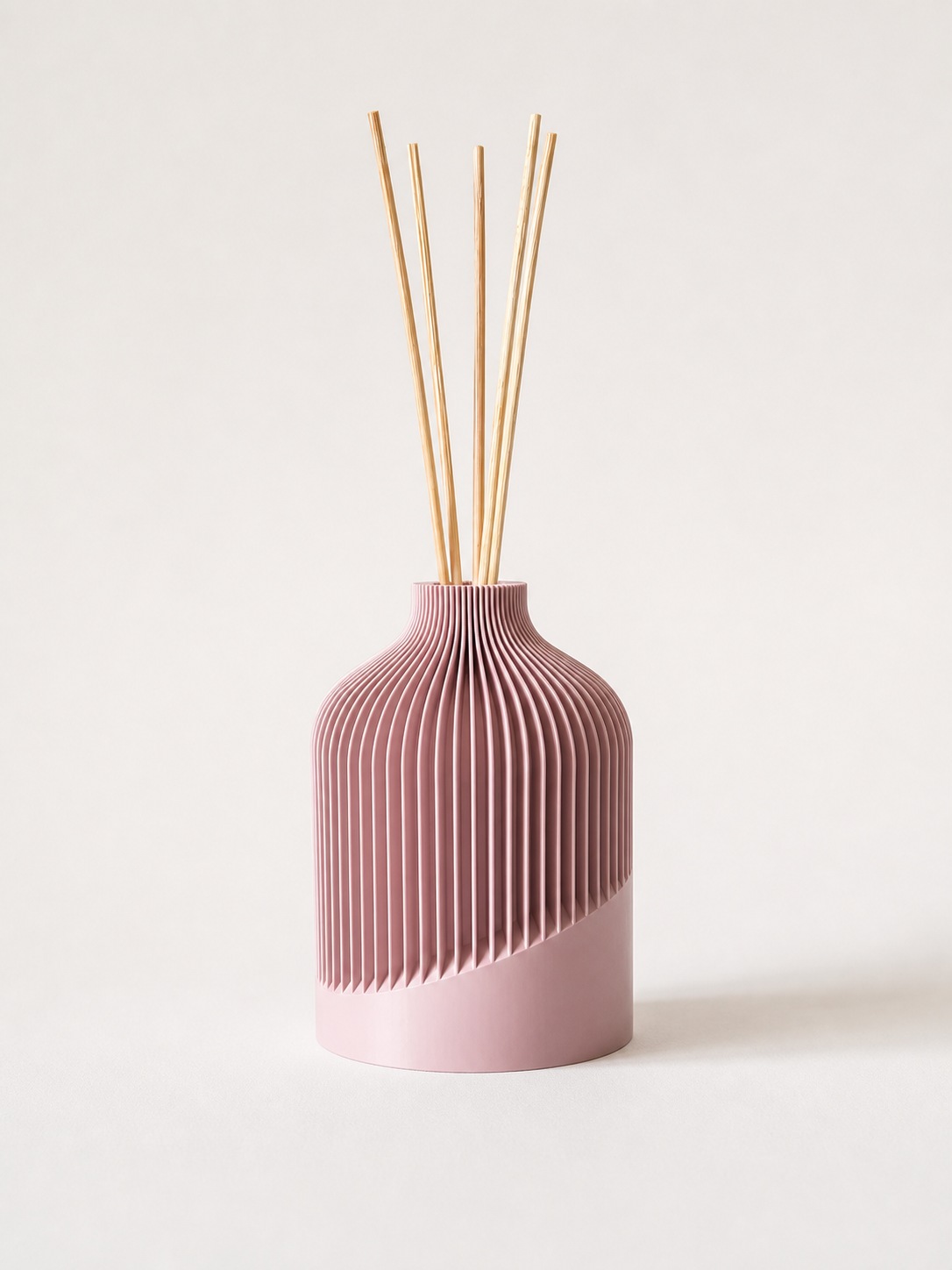 Diffuseur FORMA Sillage rose poudre sur fond clair